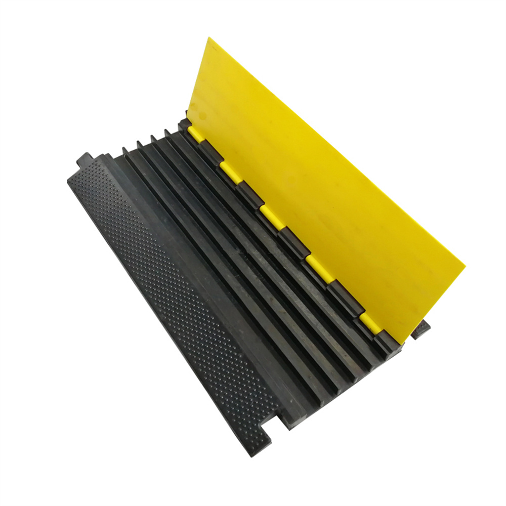 5 Channels PVC Lid Flexible Road Rubber Floor Cable Protector Ramp